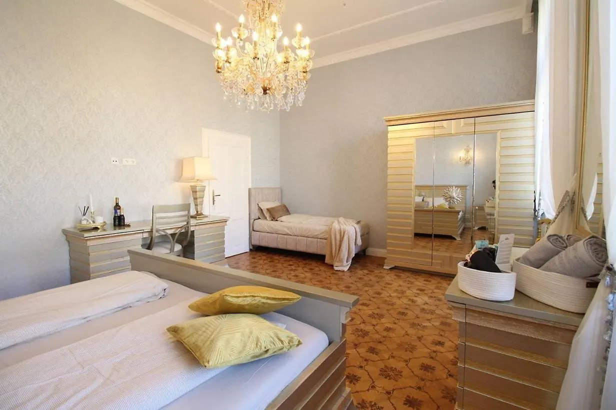 Luxurious Apartment In Vienna City Center Kn