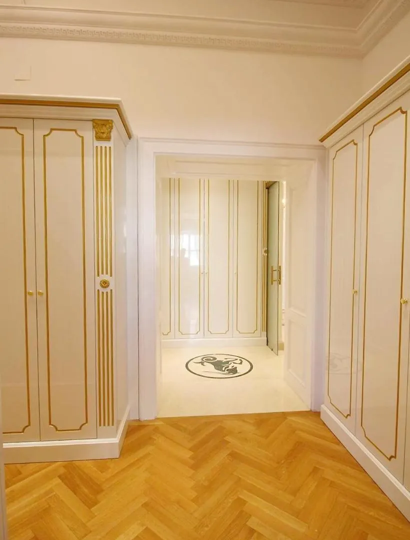 Luxurious Apartment In Vienna City Center Kn 0*,  Austria