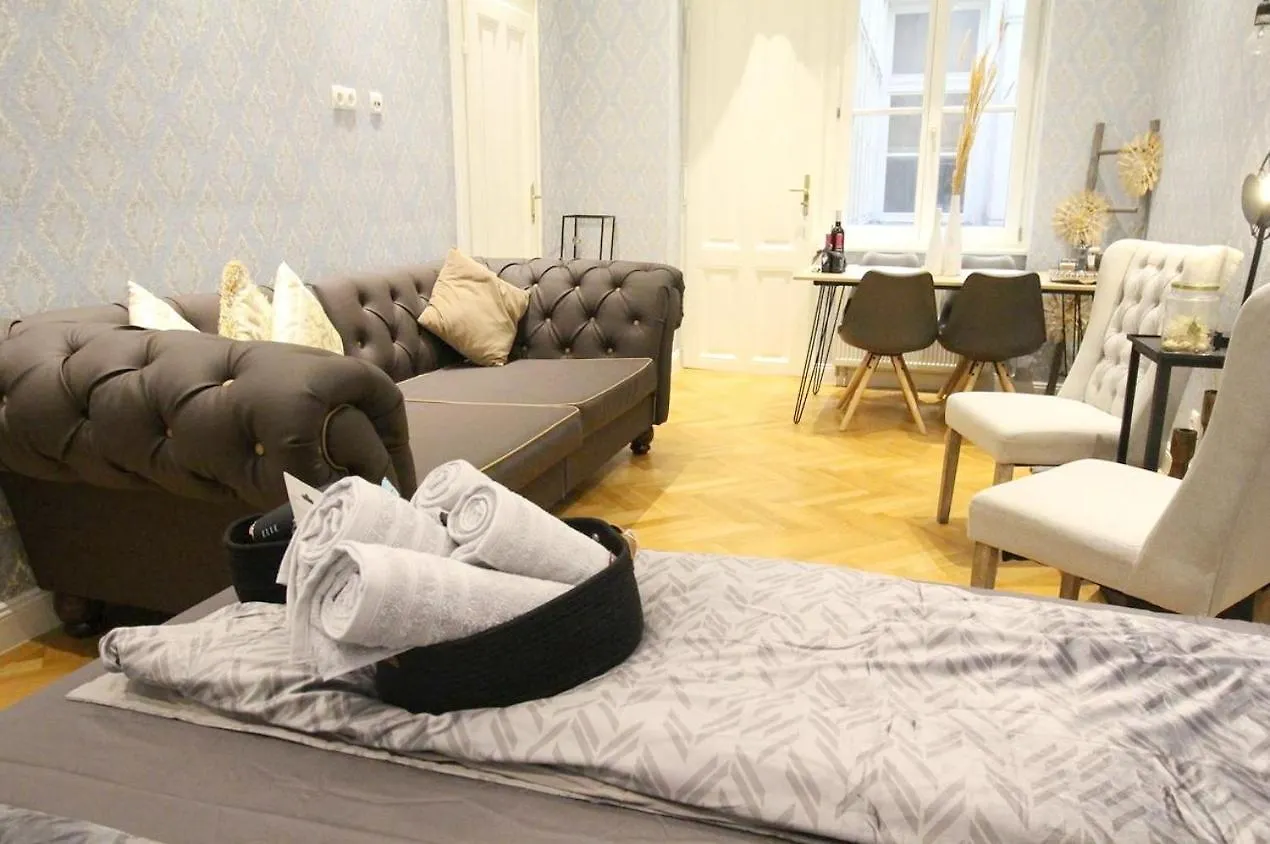 Luxurious Apartment In Vienna City Center Kn Austria