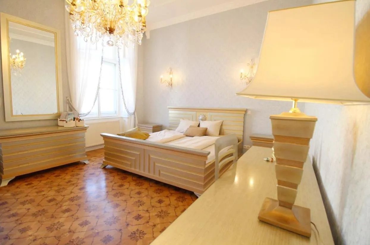 Luxurious Apartment In Vienna City Center Kn