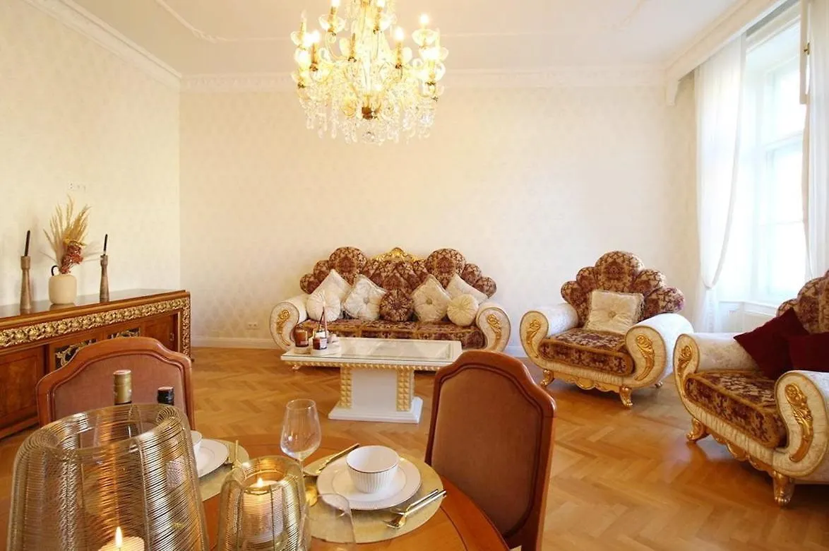 Luxurious Apartment In Vienna City Center Kn Austria