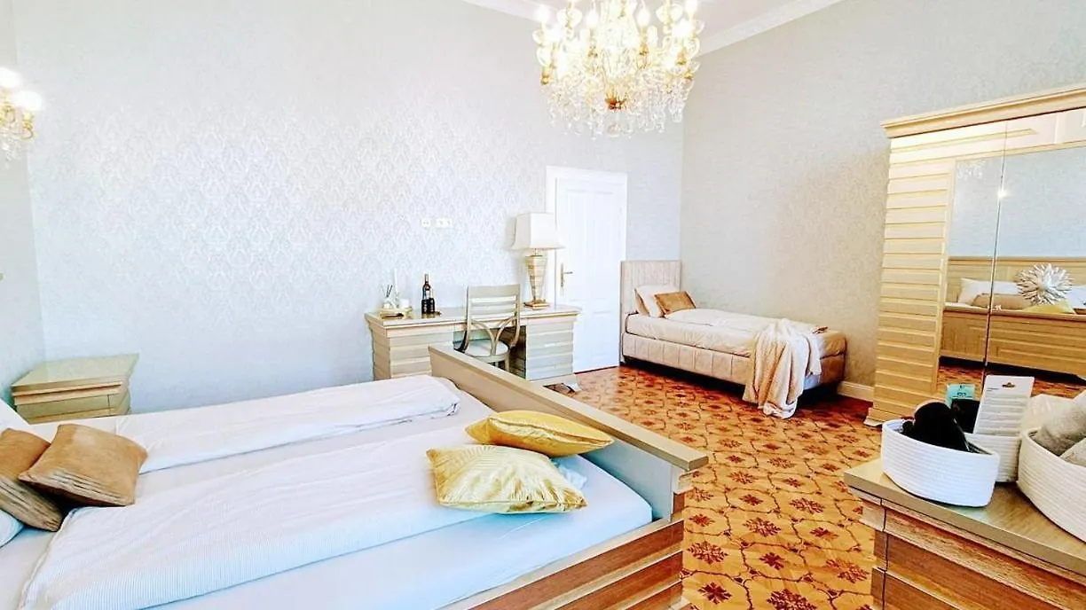 Luxurious Apartment In Vienna City Center Kn Austria