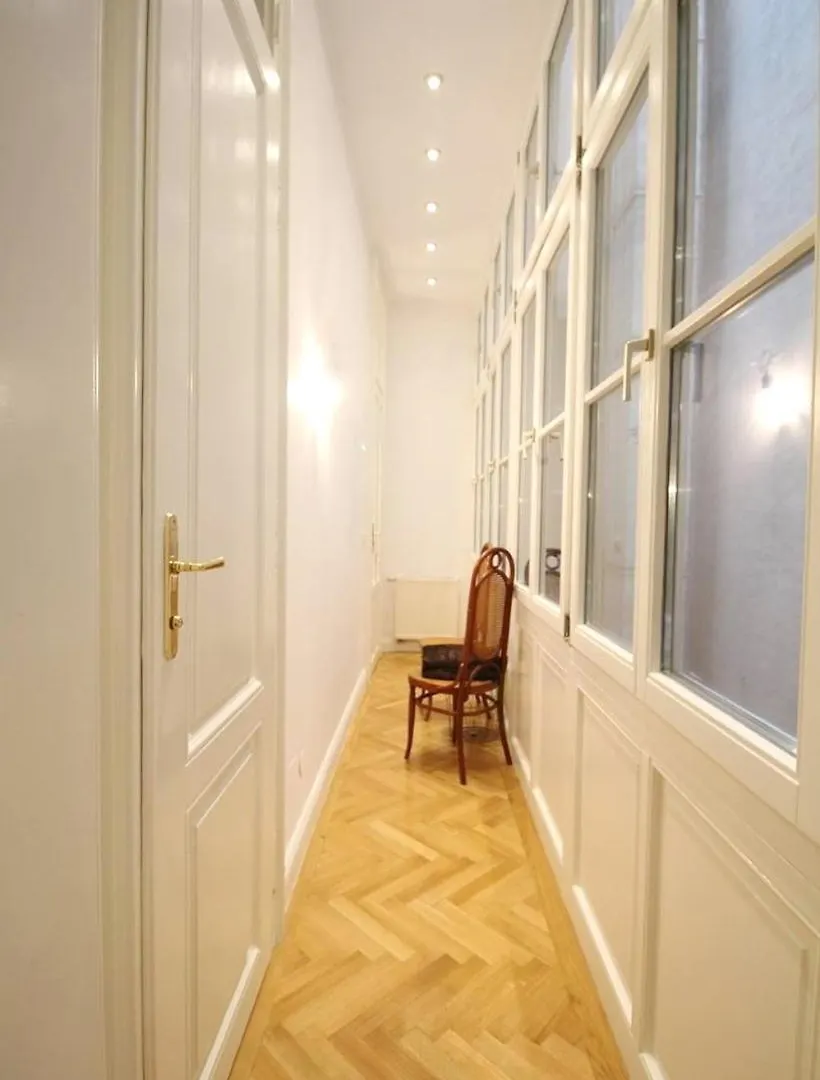 Luxurious Apartment In Vienna City Center Kn 0*,  Austria