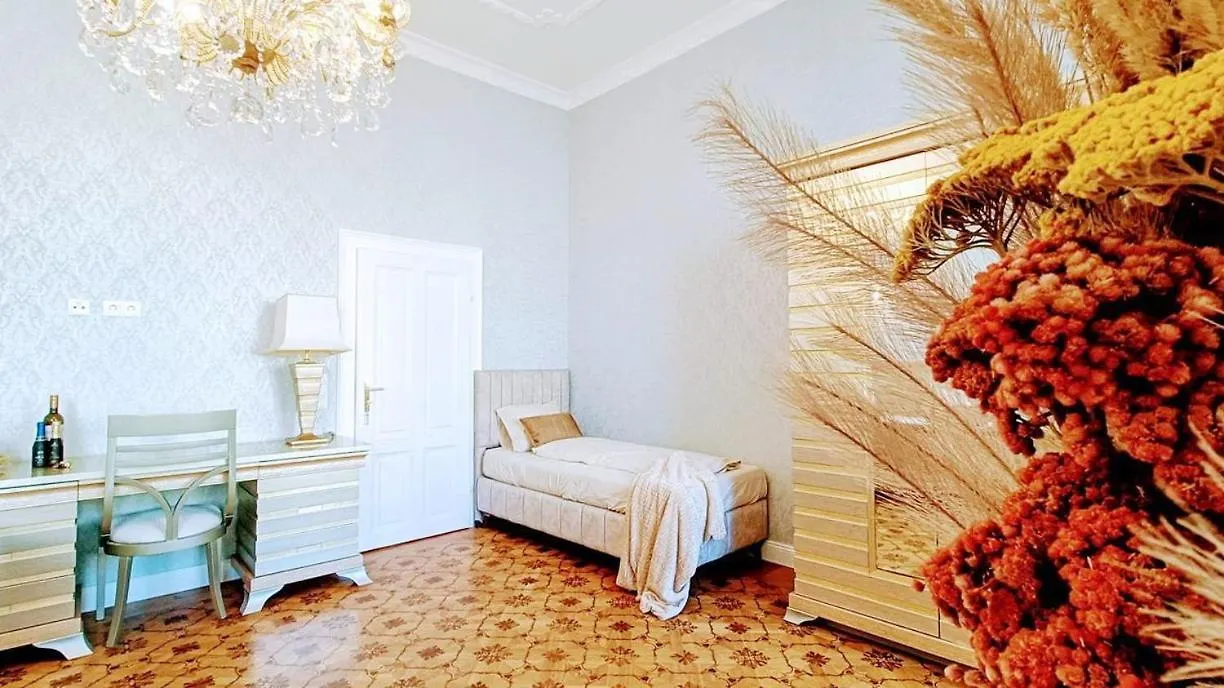 Luxurious Apartment In Vienna City Center Kn 0*,  Austria